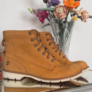 Timberland Women’s Light Brown Ankle Boots